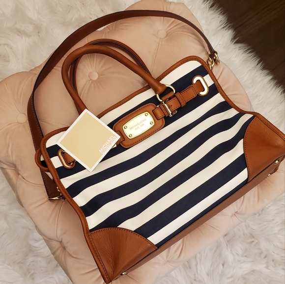 Michael Kors Stripe Shoulder Bag - Picture 7 of 8